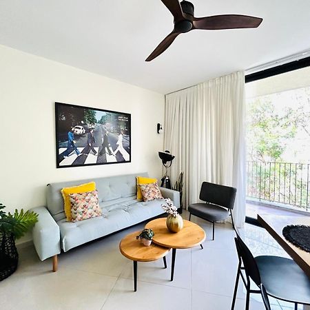 Tel-Aviv Center, Near The Beach, Terrace, 2 People Exterior photo
