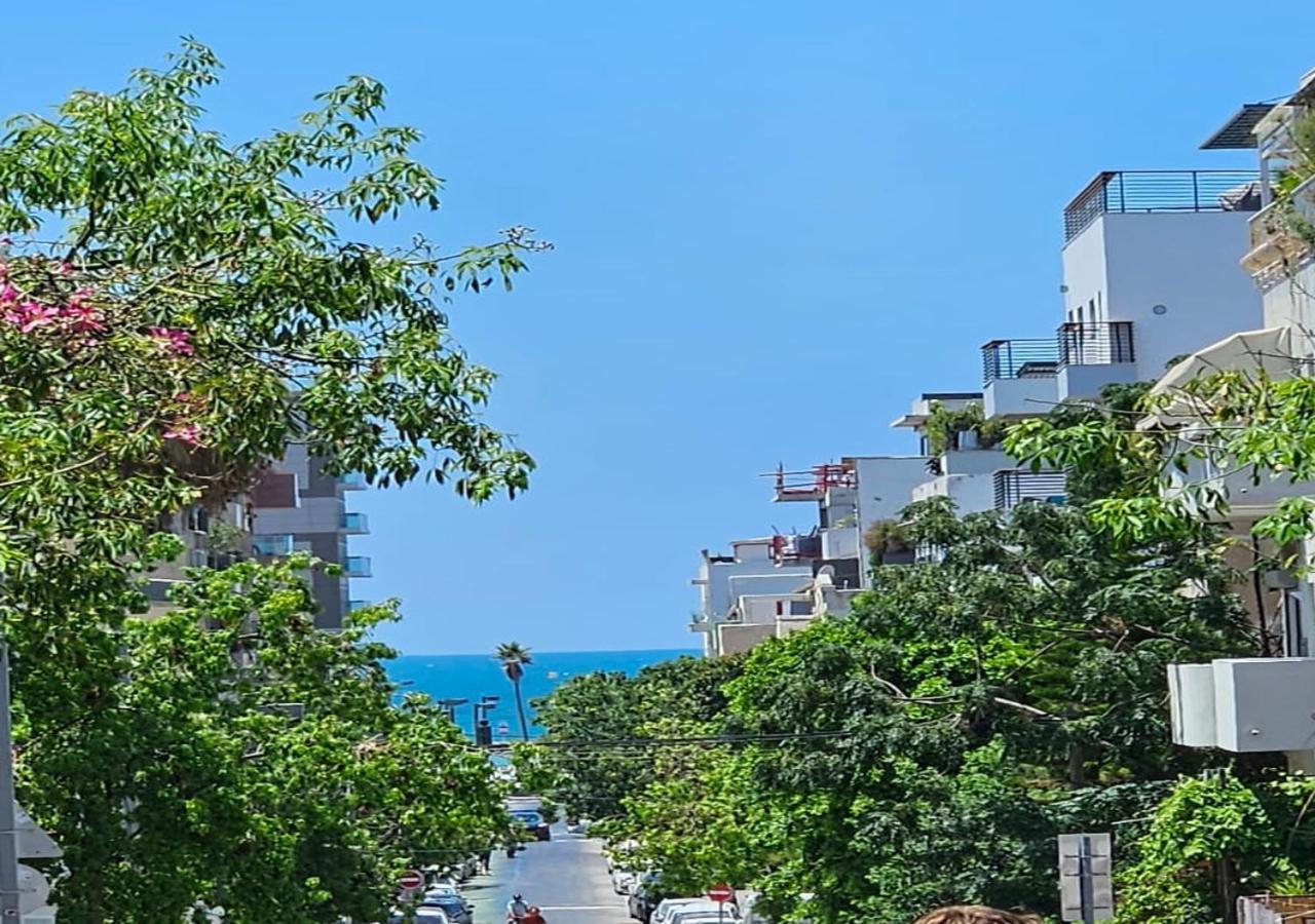 Tel-Aviv Center, Near The Beach, Terrace, 2 People Exterior photo