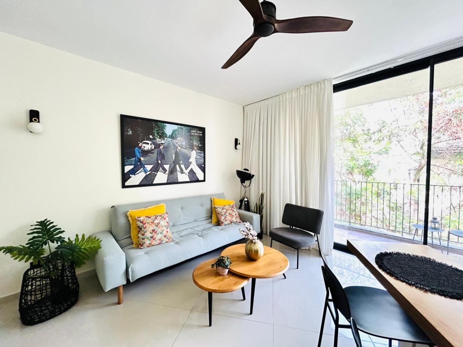 Tel-Aviv Center, Near The Beach, Terrace, 2 People Exterior photo